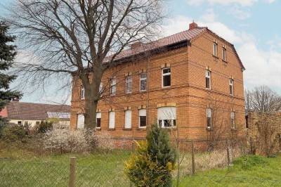 Mehrfamilienhaus mit 3 WE - teilsaniert