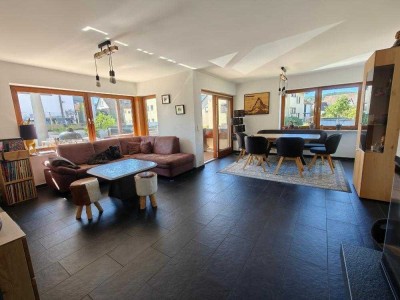 3,5 Zi.-EG-Traum! Komplett modernisiert, große SW-Terrasse + XXL-Garage