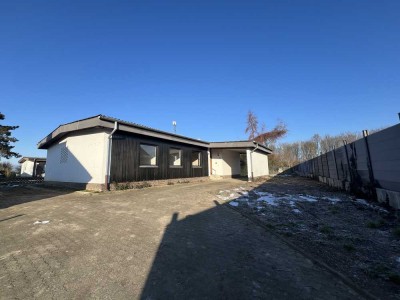 Bungalow-Architektenhaus mit 750 m2 Grundstück in Feldrandlage – Timmerlah