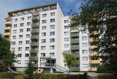 Singlewohnung mit Loggia u. Wohnküche in Grünau