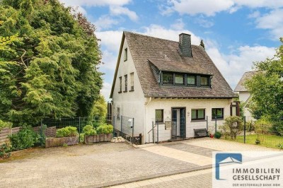 Gepflegtes, teilvermietetes Einfamilienhaus mit Einliegerwohnung in bevorzugter Lage von Rengsdorf!