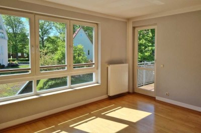 Helle 3-Zimmer-Wohnung mit Balkon & Tiefgarage – in ruhiger Toplage von Warnemünde, bezugsfrei