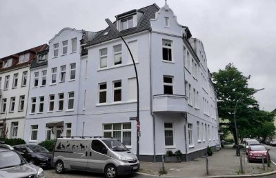 4 Zimmer Altbauwohnung in Top Zustand mit Blick in den Park