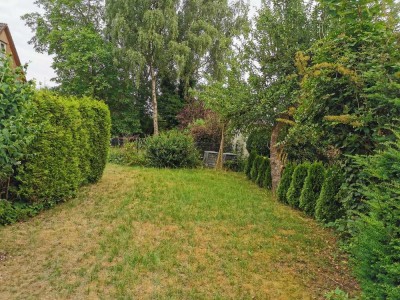 Haushälfte - 3 Zi. - mit Garten und Garage