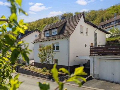 Attraktives Ein - bis Zweifamilienhaus mit flexiblem Raumkonzept und Sauna