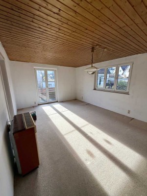 2-Familienhaus mit schöner Gartenanlage, Terrasse und Garage in ruhiger Lage!