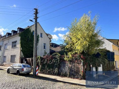 Solides Einfamilienhaus mit Potenzial in ruhiger Wohnlage von Meerane mit Schuppen + Garten