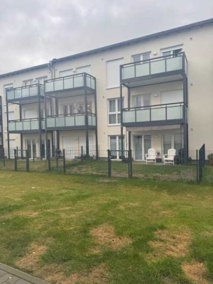 Neuwertige Wohnung mit Garten