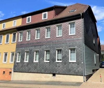 Zentrale 2-Zimmer-Wohnung mit 75 m² und Einbauküche
