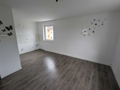 Gepflegte 3 Zimmer Wohnung - ab 01.07. !!