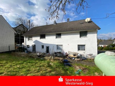 Schöneberg, großes Einfamilienhaus mit Garten und Schuppen in ruhiger Ortsrandlage