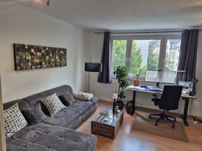 Charmante & teilmöblierte 2 Zi. Wohnung mit EBK und Balkon in DD-Pempelfort nähe Nordstraße