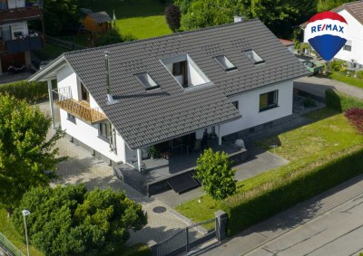 Leben, wo andere Urlaub machen - Zweifamilienhaus an begehrter Wohnlage in Hohentengen a.H.