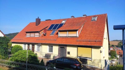 Tolles 2-3 Familienhaus mit tollem Ausblick zur Burg Hardenberg