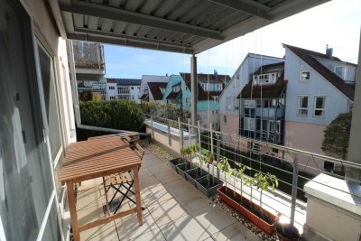 Attraktive helle 1,5-Zi. Whg., TG-Stellplatz, große Terrasse, 2.OG mit Aufzug in guter, ruhiger Lage