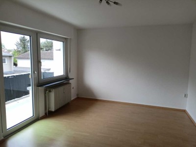 Gepflegte 4-Zimmer-Wohnung mit Balkon in Erzhausen