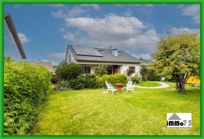 frisch saniertes 1 Familienhaus mit Garage und Garten