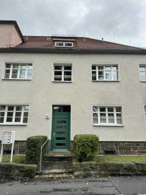 Schöne 2,5 Zimmer Wohnung - leerstehend, Stellplatz, attraktiver Grundriss
