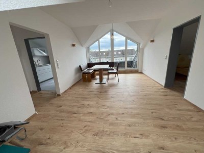 Attraktive 2,5-Zimmer-Dachgeschosswohnung mit geh. Innenausstattung mit Balkon und EBK in Möhnesee