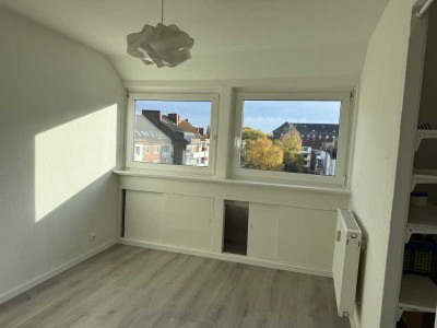 Gepflegte 2-Zimmer Wohnung im 4. OG in Bremen-Fesenfeld