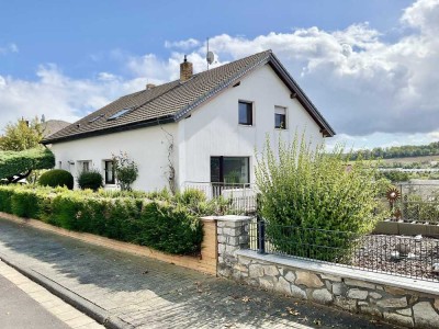 Oberkleen 3-Familienhaus in ruhiger Lage  mit fantastischem Fernblick über die Täler und Wälder