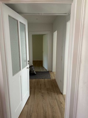 Erstbezug nach Sanierung: freundliche 3-Zimmer-Wohnung mit Einbauküche in Stuttgart
