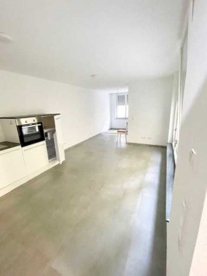 Möblierte Neubauwohnung mit franzsösichem Balkon zur Miete