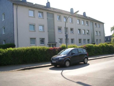Ansprechende und modernisierte 3,5-Zimmer-Wohnung mit geh. Innenausstattung mit Balkon in Bochum