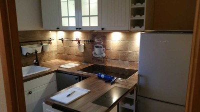 Exklusive, gepflegte 2-Zimmer-Wohnung mit Balkon und EBK in Stein