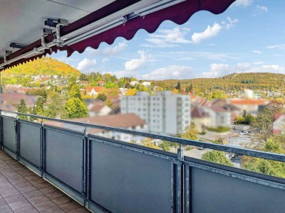 Freie 3-Zimmer-Eigentumswohnung mit Balkon, Garage und herrlichem Blick auf Albstadt