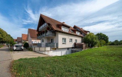 Vermietete, attraktive   2- Zi.-DG-Wohnung:  Reute b. Freiburg
