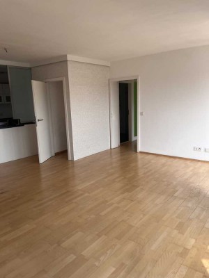 Geschmackvolle, gepflegte 3-Zimmer-Wohnung mit zwei Balkon und Einbauküche in Karlsruhe