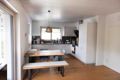 Moderne ruhige Erdgeschosswohnung in Rosenheim Stadtteil Happing ab 01.09.2025 zu vermieten