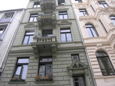 Stadtleben mit Weitblick: Stilvolle Maisonette mit Dachterrasse