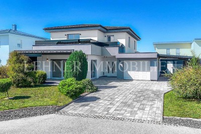 * FAMILIENFREUNDLICHES EINFAMILIENHAUS MIT 7 ZIMMERN IN RUHIGER UND GEPFLEGTER SACKGASSENLAGE *