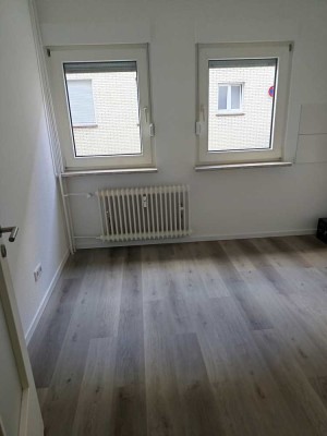 Exklusive 1-Zimmer-EG-Wohnung in Wuppertal mit Wohnküche
