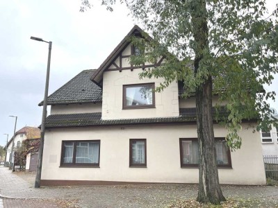 PURNHAGEN-IMMOBILIEN -  Bremen-Blumenthal - großzügiges Wohnhaus mit Halle in zentraler Lage