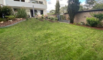 Leben wie im eigenen Haus! Terrassenwohnung mit Garten,  EBK