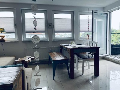 Möblierte helle 3-Raum-Wohnung in Köln-Urbach für Paare oder Singles