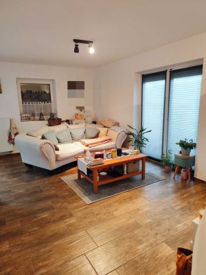 Helle 2-Zimmer Wohnung in Weisel mit Einbauküche