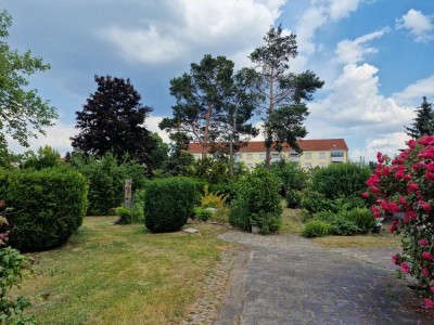 Gemütliche DHH mit großem Gartenareal