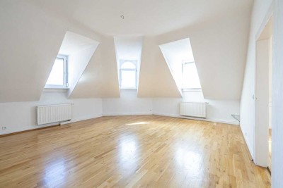 Ideales Renditeobjekt / WG - Eigennutzung: Viel Platz / Homeoffice - großer Altbaukeller / Wein