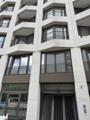 Helle Wohnung mit Balkon in zentraler Lage (Berlin Mitte) – Untermiete bis 17.08.