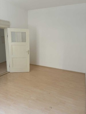 Für Kreative mit Vision – Wohnung in Toplage & 3 Monate mietfrei fürs Renovieren