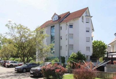 Helle 2-Zimmer Wohnung in Zentraler Lage mit EBK
