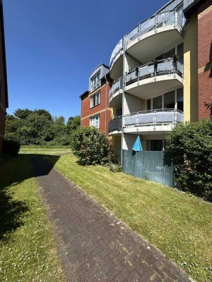 Helle moderne Maisonette Wohnung mit EKB, Balkon und  Tiefgaragenplatz in Meerbusch-Osterath.