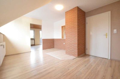 ++ Helle 3-Zimmer Wohnung mit Balkon in zentraler Lage ++