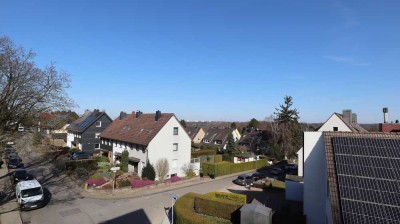 Charmante 4 Zimmer Dachgeschosswohnung