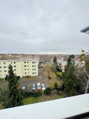 Sonnige, renovierte Wohnung, zentral, dennoch ruhig