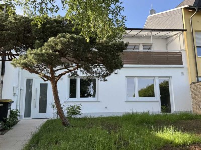 Hochwertig saniertes Reihenmittelhaus mit Panoramablick in bevorzugter Lage von Lich zu vermieten